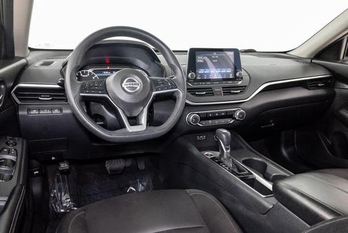 Brilliant Silver Metallic 2020 Nissan Altima 2.5 S