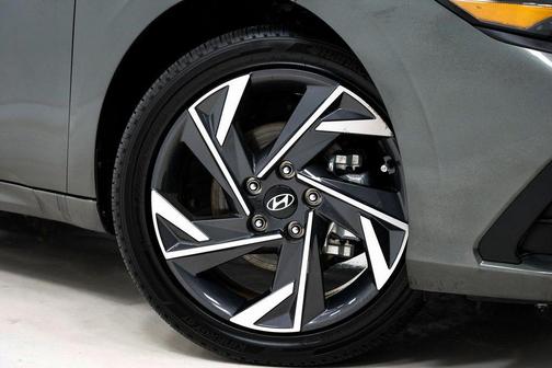 2025 Hyundai ELANTRA HEV SEL Sport