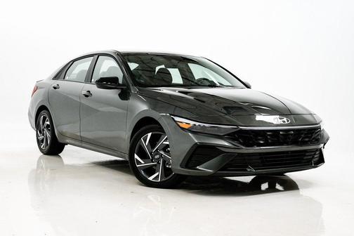 2025 Hyundai ELANTRA HEV SEL Sport