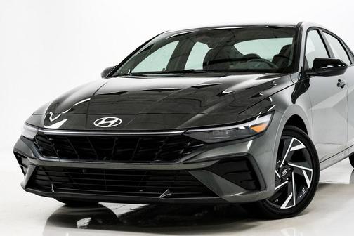 2025 Hyundai ELANTRA HEV SEL Sport