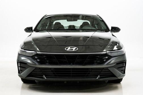 2025 Hyundai ELANTRA HEV SEL Sport