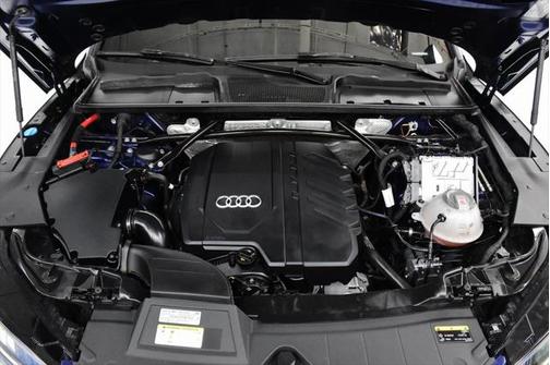2022 Audi Q5 45 S line Premium Plus