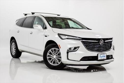 2022 Buick Enclave Essence