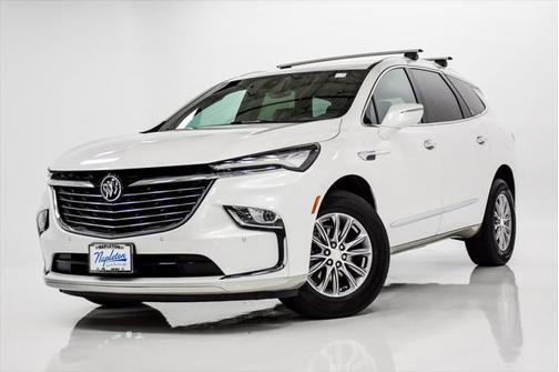 2022 Buick Enclave Essence