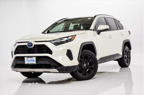 2022 Toyota RAV4 Hybrid SE