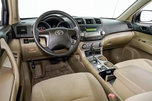 2010 Toyota Highlander SE