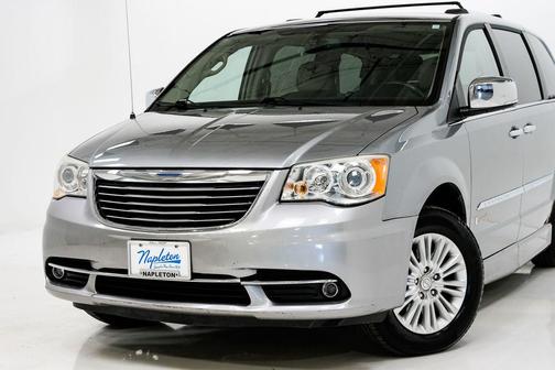 2013 Chrysler Town & Country Limited