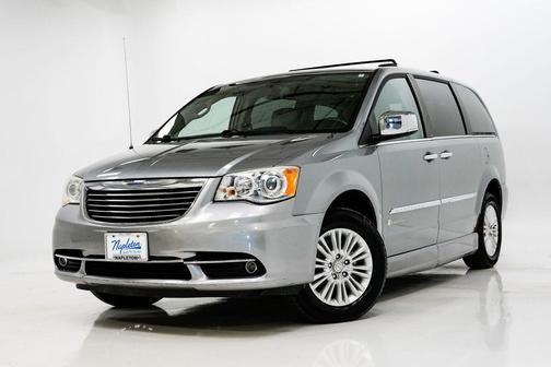 2013 Chrysler Town & Country Limited