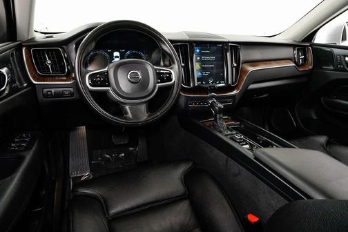 2020 Volvo XC60 T6 Inscription
