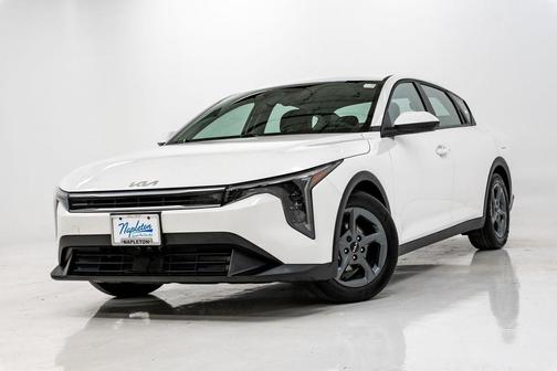 Snow White Pearl 2025 Kia K4 LXS