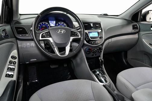 2014 Hyundai Accent SE
