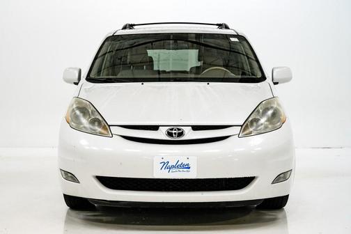 2008 Toyota Sienna XLE