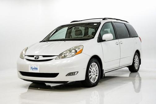 2008 Toyota Sienna XLE