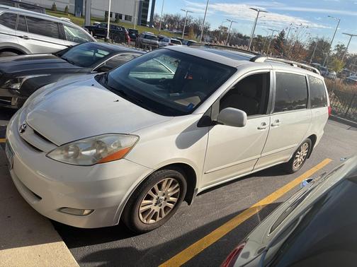 2008 Toyota Sienna XLE