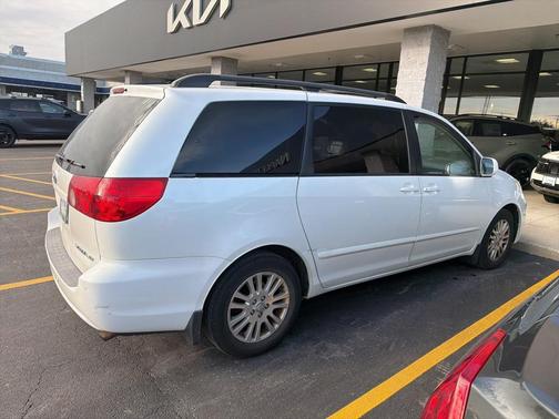 2008 Toyota Sienna XLE