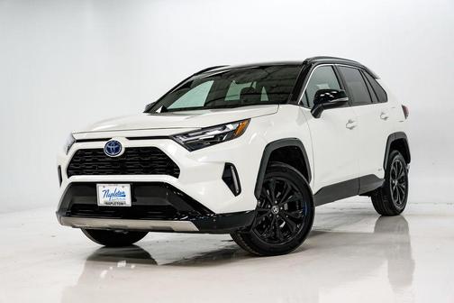 2022 Toyota RAV4 Hybrid SE