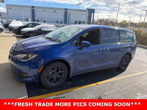 2018 Chrysler Pacifica Touring Plus