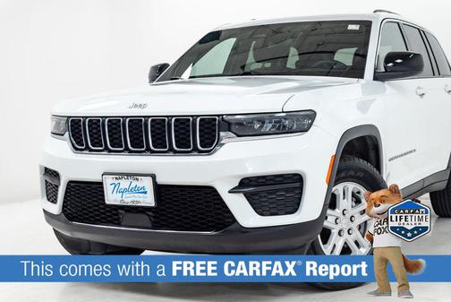 Bright White Clearcoat 2024 Jeep Grand Cherokee Laredo
