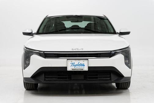 Snow White Pearl 2025 Kia K4 LXS