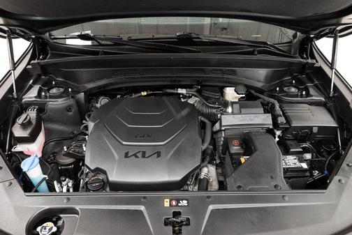Ebony Black 2022 Kia Telluride LX
