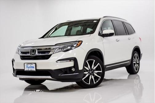 2022 Honda Pilot Touring 8-Passenger
