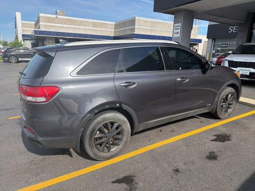 Platinum Graphite 2017 Kia Sorento LX