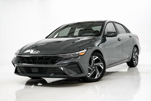 2025 Hyundai ELANTRA SEL