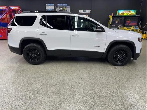 2020 GMC Acadia AWD AT4