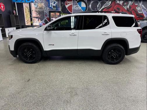2020 GMC Acadia AWD AT4
