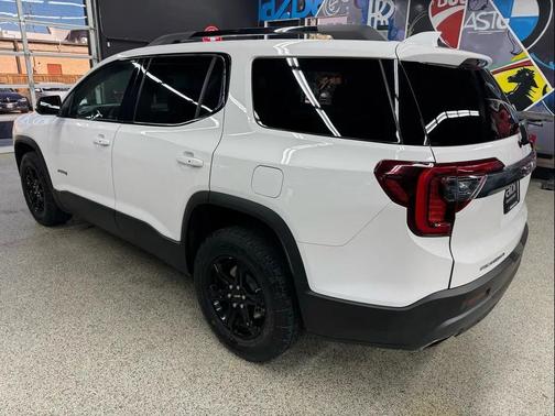 2020 GMC Acadia AWD AT4