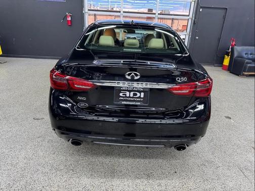 Black 2018 INFINITI Q50 3.0t LUXE