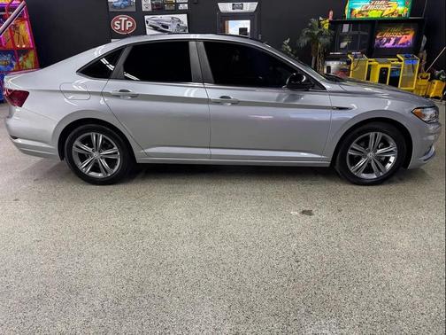 2020 Volkswagen Jetta 1.4T R-Line