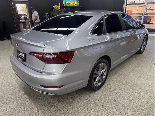 2020 Volkswagen Jetta 1.4T R-Line