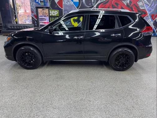 2017 Nissan Rogue S