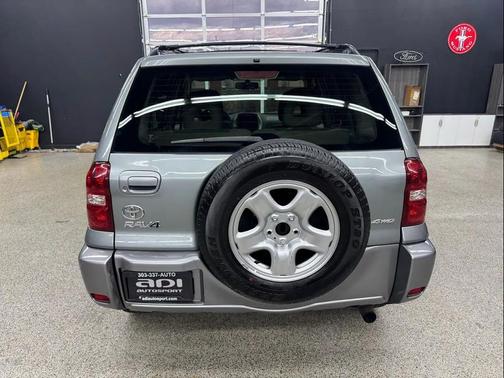 2004 Toyota RAV4 Base