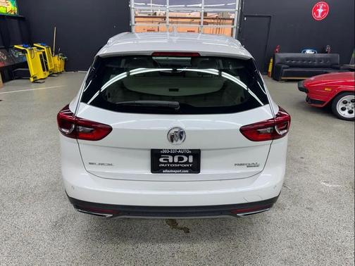 2018 Buick Regal TourX Essence