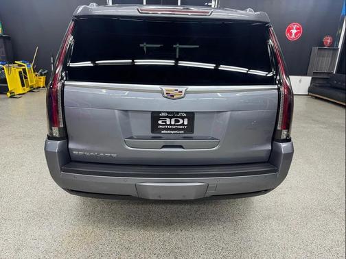 2018 Cadillac Escalade Premium Luxury