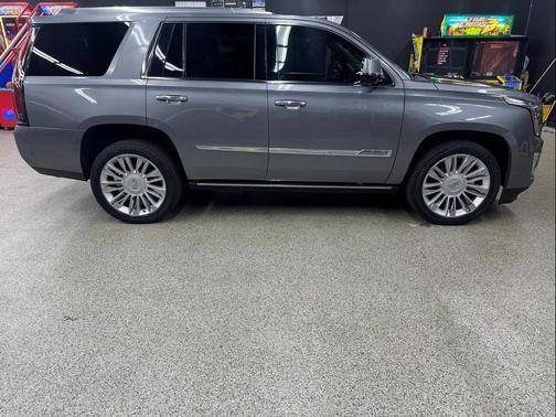 2018 Cadillac Escalade Premium Luxury