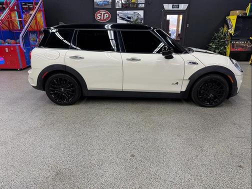 Off white 2017 MINI Clubman Cooper S ALL4