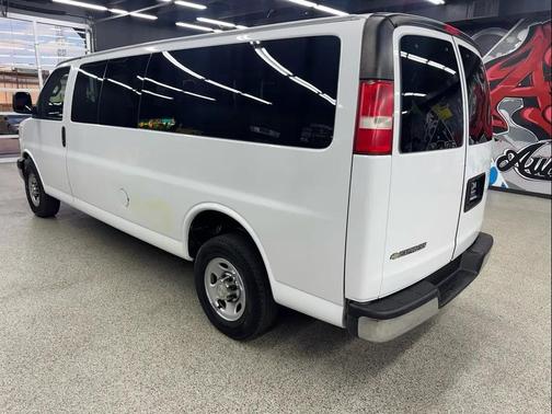 2017 Chevrolet Express 3500 LT