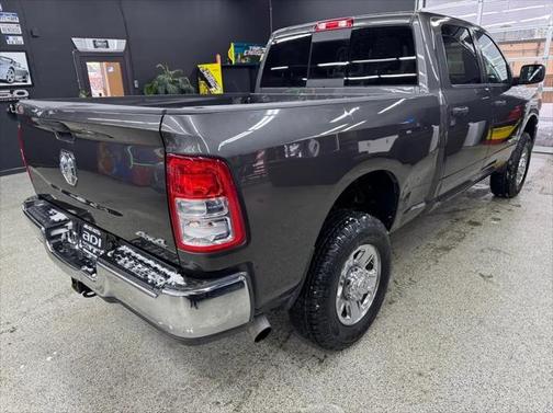 2022 RAM 2500 Tradesman Crew Cab 4x4 6'4' Box