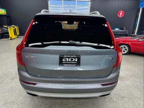 2017 Volvo XC90 T6 Momentum