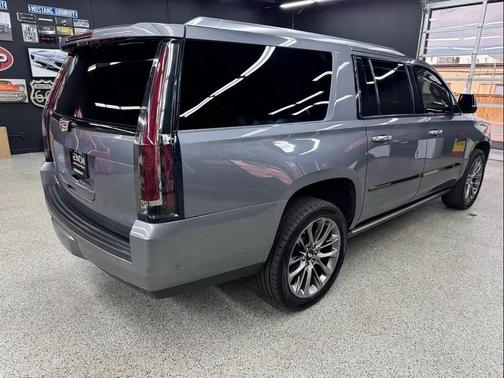 2019 Cadillac Escalade ESV Platinum