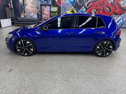 2016 Volkswagen Golf R 4-Door w/DCC & Navigation
