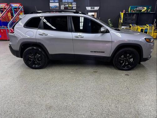 2019 Jeep Cherokee Altitude