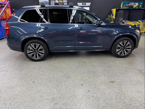 Denim Blue Metallic 2020 Volvo XC90 T5 Momentum