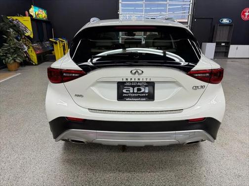2018 INFINITI QX30 Premium