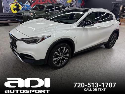 2018 INFINITI QX30 Premium