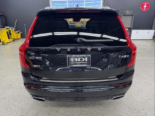 2019 Volvo XC90 T6 R-Design