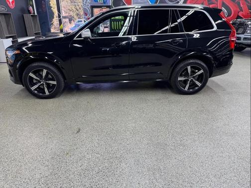 2019 Volvo XC90 T6 R-Design